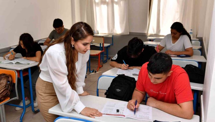 Mersin Büyükşehir Belediyesinin kurs merkezlerinde YKS başarı oranı arttı