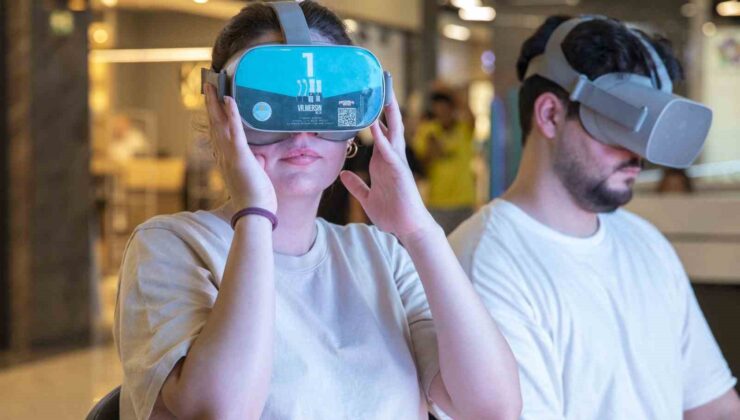 Mersin’in tarihi ve turistik yerlerini sanal gerçeklik gözlüğüyle keşfediyorlar