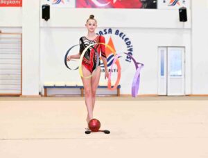 Muratpaşa, sporcusunu milli takıma uğurluyor