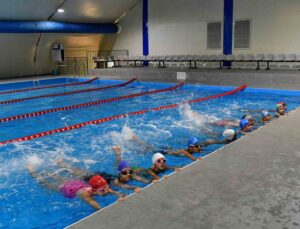 Muratpaşa’da yüzme bilmeyen kalmayacak