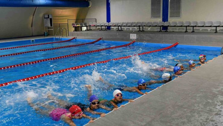 Muratpaşa’da yüzme bilmeyen kalmayacak