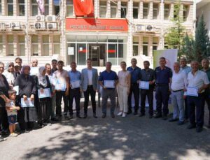 Pozantı’da bal üreticisine yüzde 70 hibeli bal süzme makinesi desteği