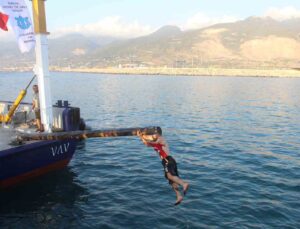 Yağlı direkte çeyrek altın için kıyasıya mücadele