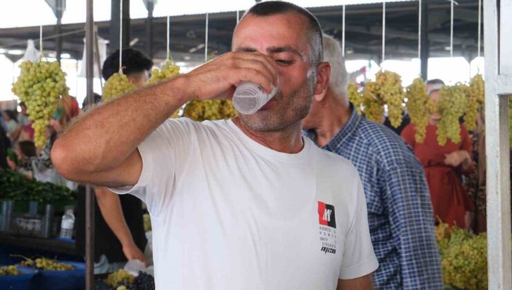 Adana sıcağında vatandaşlar ev yapımı gazoz ile serinliyor