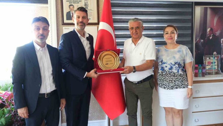 ADP Başkanı Özkırmızı: “Kemer Belediyesi’nin eğitim alanındaki başarılı çalışmalarını takdir diyorum”