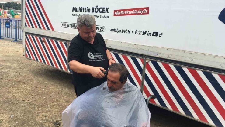 Antalya’da 2 binden fazla kişi mobil kuaför tırı’ndan faydalandı