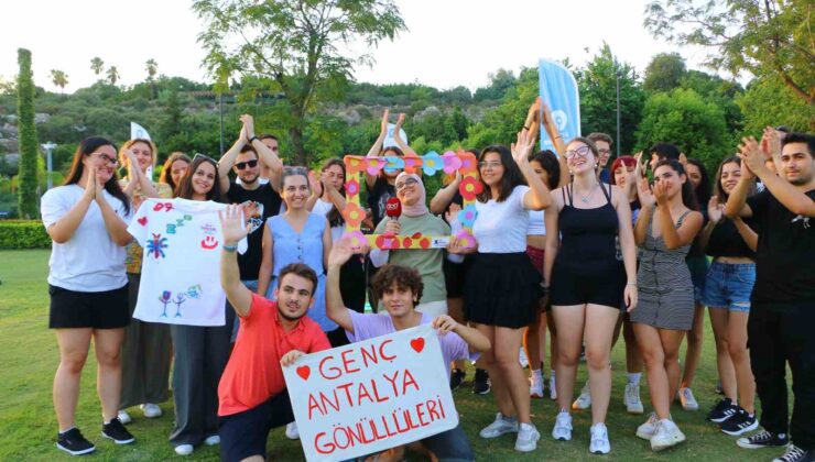 Antalya’da gençler Dünya Arkadaşlık Günü’nde buluştu