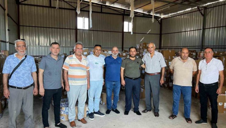 Antalya’da ihtiyaç sahibi ailelere 100 bin parça giysi dağıtıldı