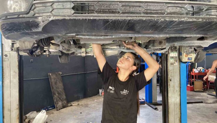 Arabalara duyduğu ilgi onu motor ustası yaptı, Burdur sanayisinin tek kadın ustası oldu