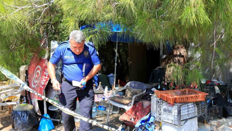 Barakadaki arkadaşının ölümünü “Değnekle dürttüm, baktım ölmüş” diye anlattı