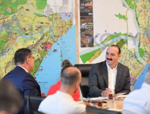 Başkan Kotan, meslek odaları ile istişare toplantısı gerçekleştirdi