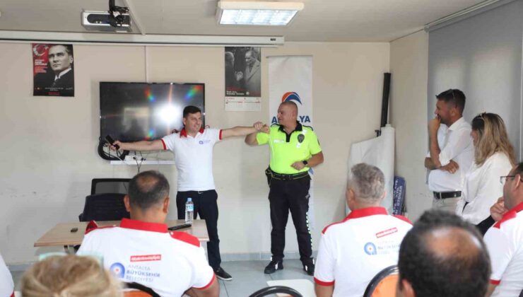 Büyükşehir’den toplu taşıma sürücülerine trafik eğitimi