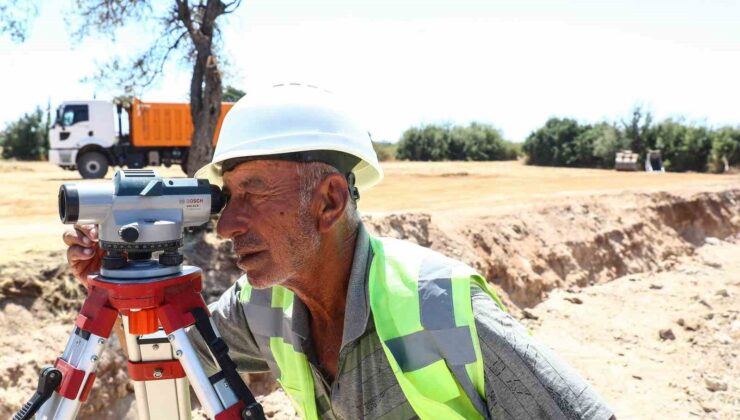 Büyükşehir’in 350 milyon TL bütçeli 76 kilometrelik kanalizasyon şebeke hattı çalışması sürüyor