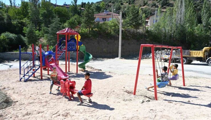 Çektikleri video ile köylerine oyun parkı isteyen çocukların isteği yerine geldi