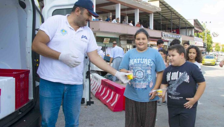 Çocuklara serinleten sürpriz: Limonlu dondurma