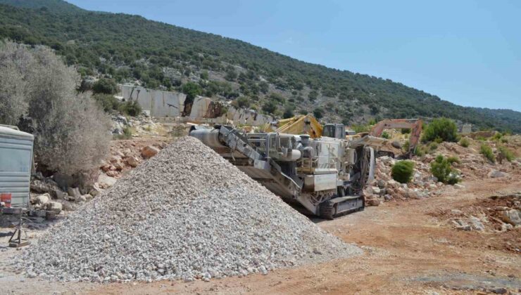 Demre Yatıkardıç Yayla yolu yenileniyor