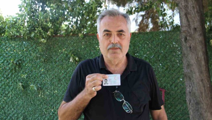 Eski milli futbolcuyla aynı ismi taşıyan vatandaşı arayıp, tanışmak isteyen de var yardım isteyen de
