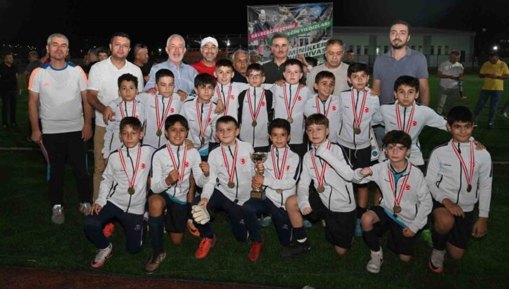 Geleceğin Şehri Geleceğin Yıldızları Minikler Turnuvası sona erdi