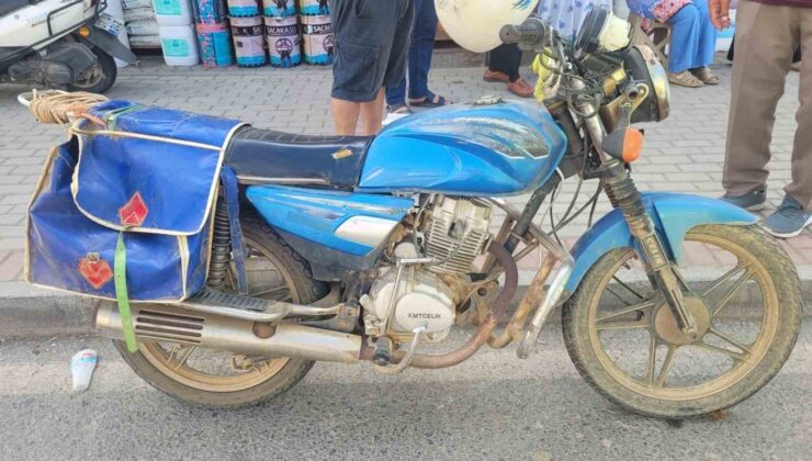 Hafif ticari araç ile motosiklet çarpıştı: 2 yaralı