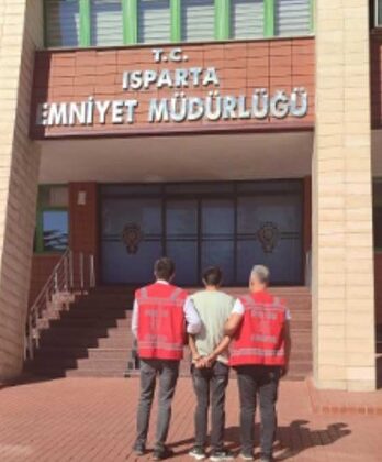 Isparta’da 23 yıla yakın hapis cezası ile aranan cezaevi firarisi yakalandı