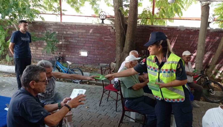 Jandarma Akseki’de trafik eğitimi verdi