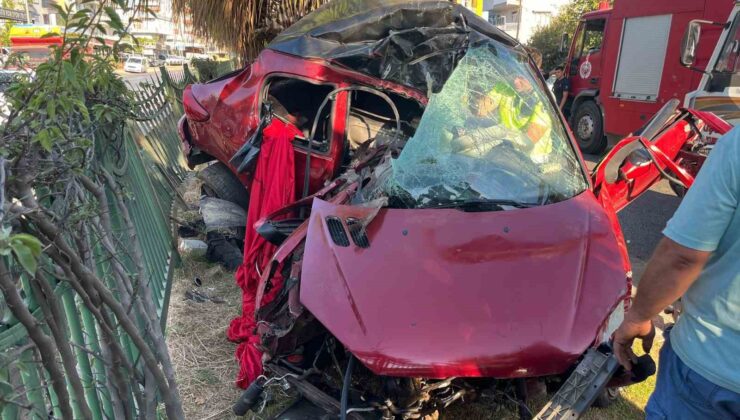 Kamyonet ile otomobil çarpıştı, araçlar hurdaya döndü: 2 yaralı