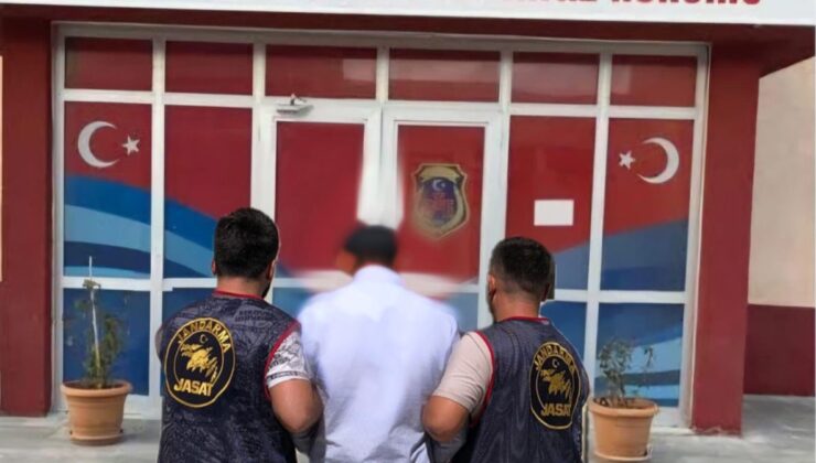 Katil zanlısı sahte kimlik ve tabancayla saklandığı yerde yakalandı