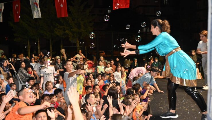 Kocagöz’den Kepez’in çocuklarına palyaço sürprizi