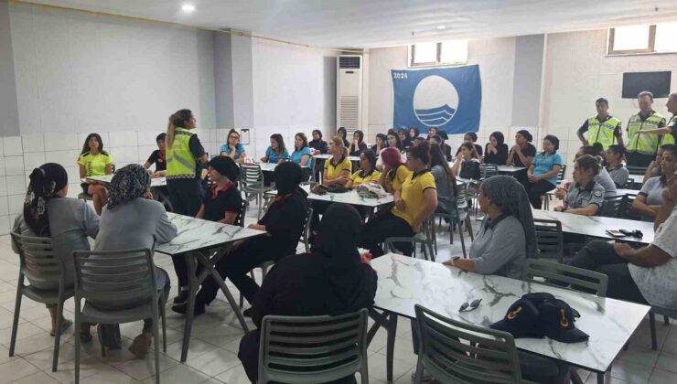 Kumluca’da kadın sürücülere jandarmadan trafik eğitimi
