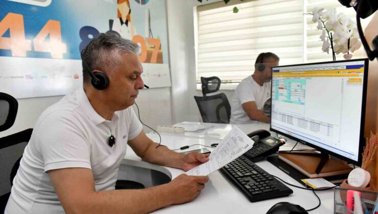 Muratpaşa Belediye Başkanı Uysal, Turunç Masa’da telefonları cevapladı