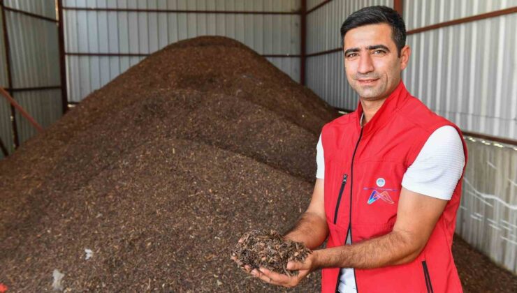 Organik atıklar kompost ürüne dönüşüyor