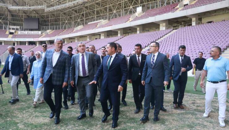 Osman Aşkın Bak: “Hatayspor’un yeni sezonda maçlarını Hatay’da oynaması için gayret ediyoruz”