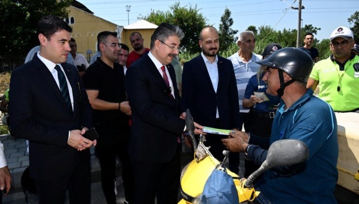 Osmaniye’de “Ceza Yok, Kask Var” mottosuyla motor sürücülerine kask dağıtıldı