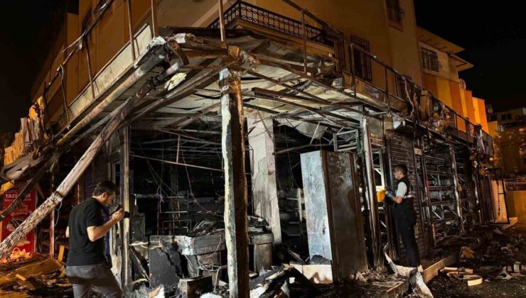 Tarsus’ta iş yerinde çıkan yangın hasara neden oldu