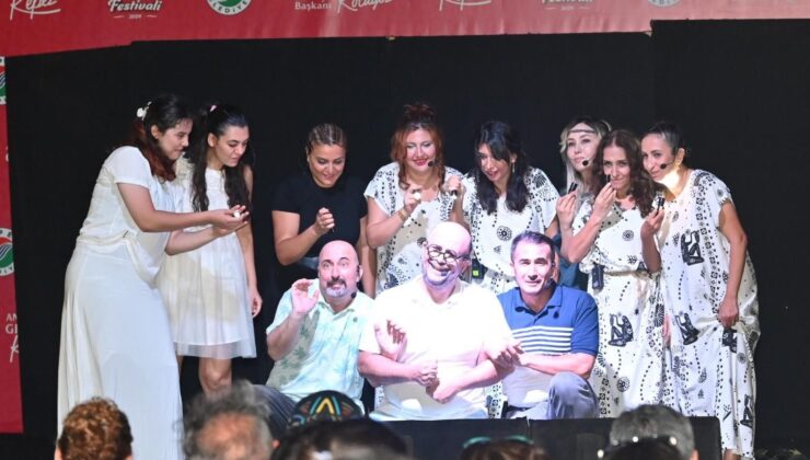 “Troyalı Kadınlar”, Kepez Kültür Festivali’nde sahnelendi