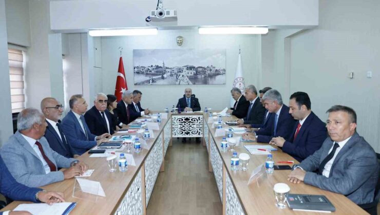 Vali Köşger: “”Eğitim toplumda vazgeçilmeyecek en temel unsurlardandır”