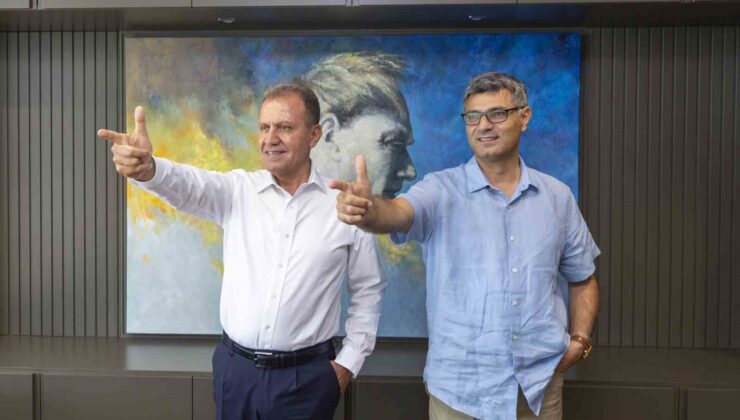 Yusuf Dikeç ve Başkan Seçer, dünyanın konuştuğu ikonik pozu birlikte verdi