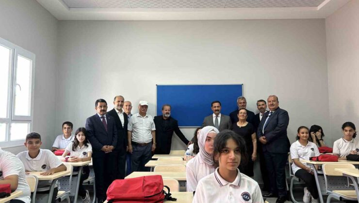 Acılı doktorun depremde kaybettiği eşi ve 2 evladı için yaptırdığı okulun açılışı gerçekleştirildi