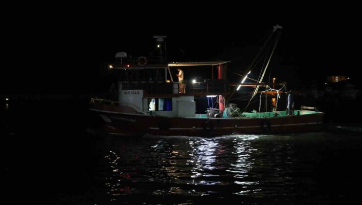 Adana’da balıkçılar yeni av sezonunun açılmasıyla “Vira Bismillah” dedi