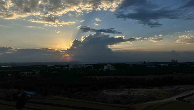 Adana’da kartpostallık gün batımı