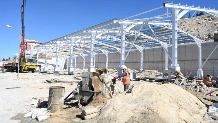 Akkent Mahallesi’ne kapalı pazaryeri kazandırılıyor