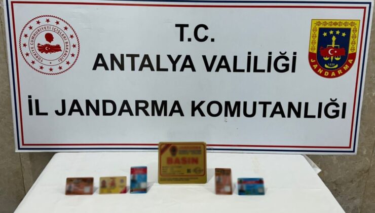 Alanya’da sahte basın kimliğiyle gezen şüpheli yakalandı