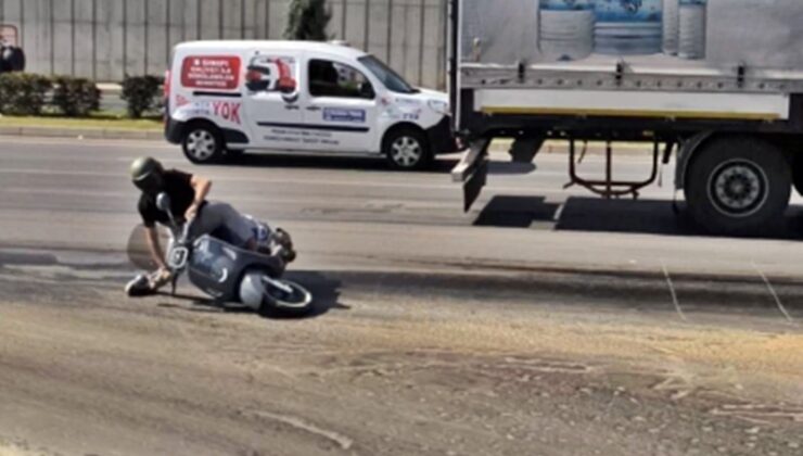 Alanya’da yola dökülen yağ, trafiği felç etti