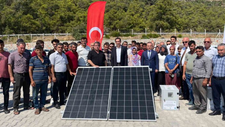 Bozyazı’da hayvan yetiştiricilerine güneş enerjisi paneli dağıtıldı