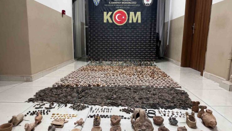 Hatay polisinden operasyon: 15 bin 301 parça tarih eser ele geçirildi