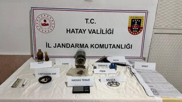 Hatay’da 773 litre kaçak alkol ile 6 bin sigara ele geçirildi