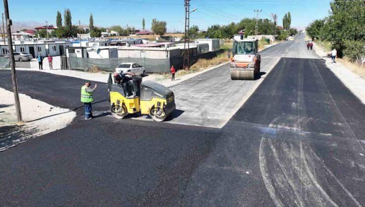 Kahramanmaraş Büyükşehir Belediyesi’nden Elbistan’da asfalt atağı