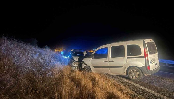 Kahramanmaraş’ta ticari araç ile otomobil çarpıştı: 11 yaralı