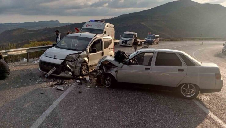 Karşı şeride geçip kaza yaptı: 3 yaralı