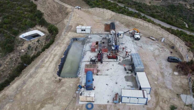 Kozan’da petrol için 3. sondaj vuruluyor